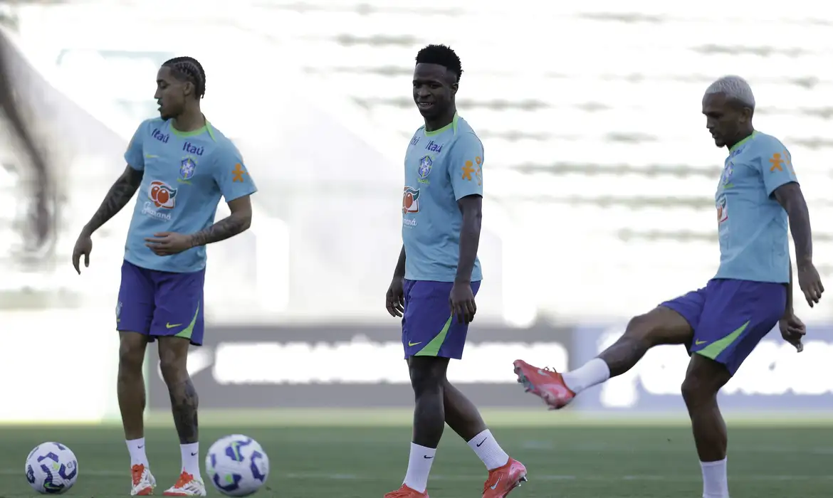 Brasil encara a Colômbia no Mané Garrincha em duelo decisivo pelas Eliminatórias